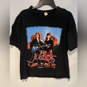 The Judds 1990/91 farewell tour Black Graphic T-Shirt with Music Theme